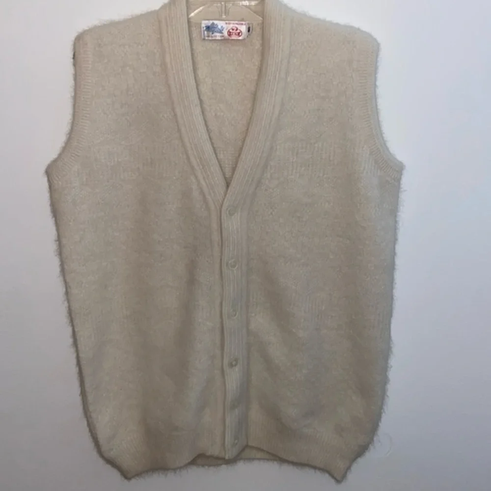Vintage Monte Carlo Collection Kid Angora Sweater Vest size 40, good condition